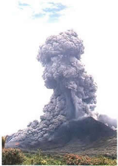 Pyroclastic flows rac e down the Soufriere Volcano MVO